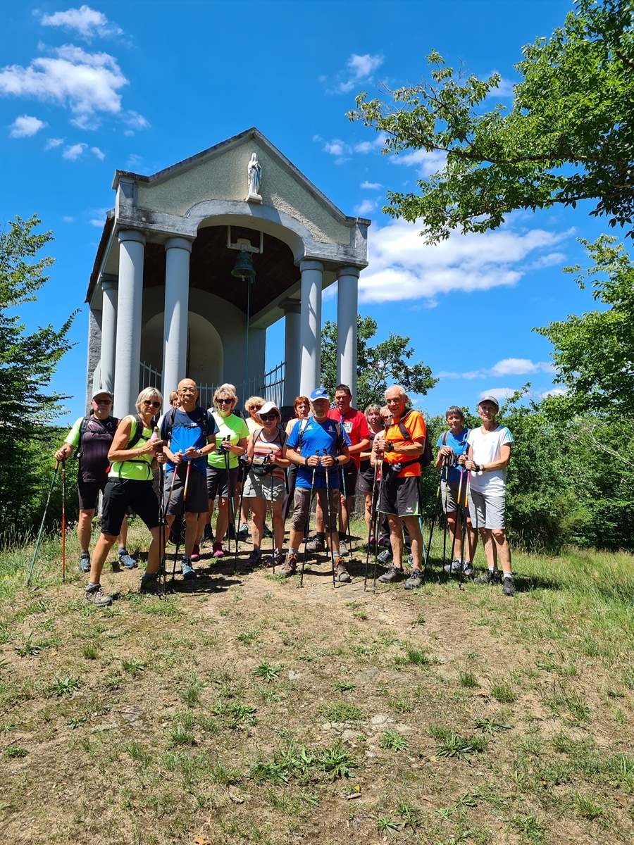 Notre groupe devant la chapelle Saint Marien