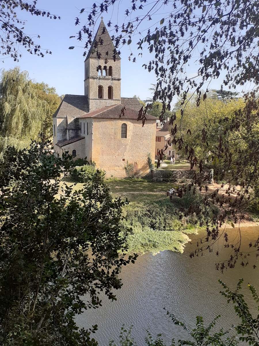 Vendredi 13: Saint Léon sur Vézère, visite et canoë