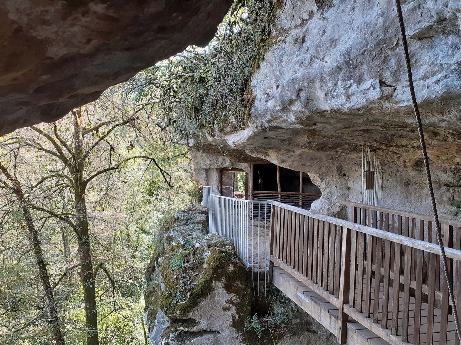 Vendredi 13: Saint Léon sur Vézère, visite et canoë