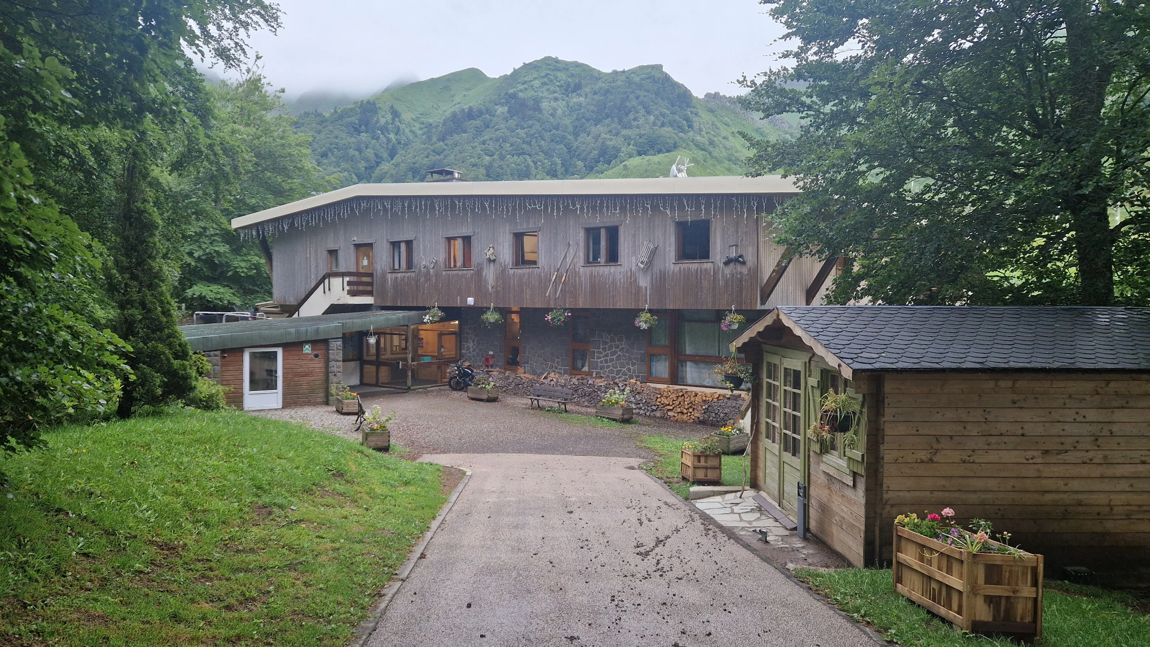 27 auberge