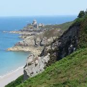 au loin le fort de LA LATTE