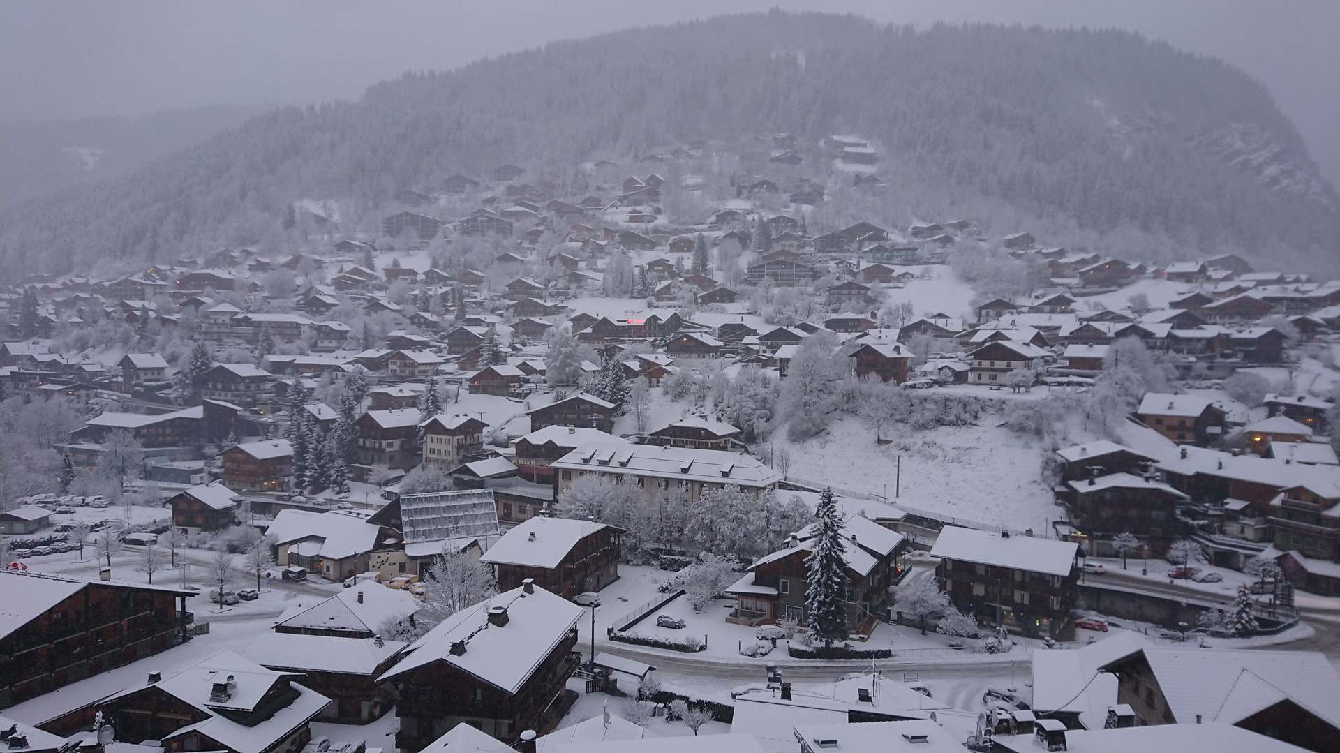 MORZINE SOUS LA NEIGE