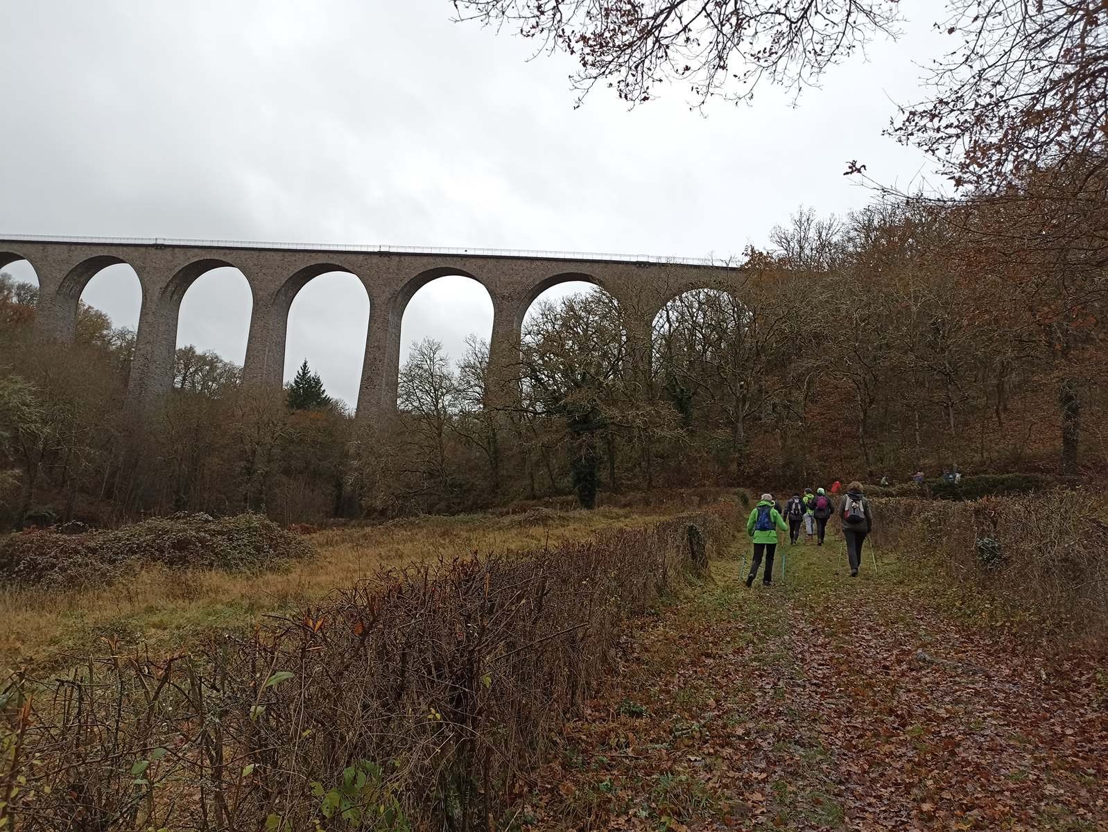 Au pied du grand pont