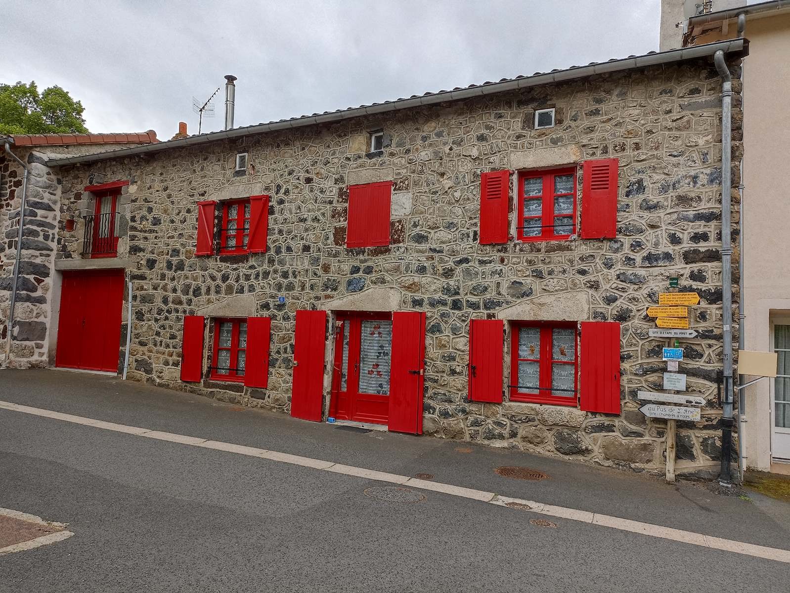 9 Juin: Deuxième étape du Monastier sur Gazeille à Bargettes