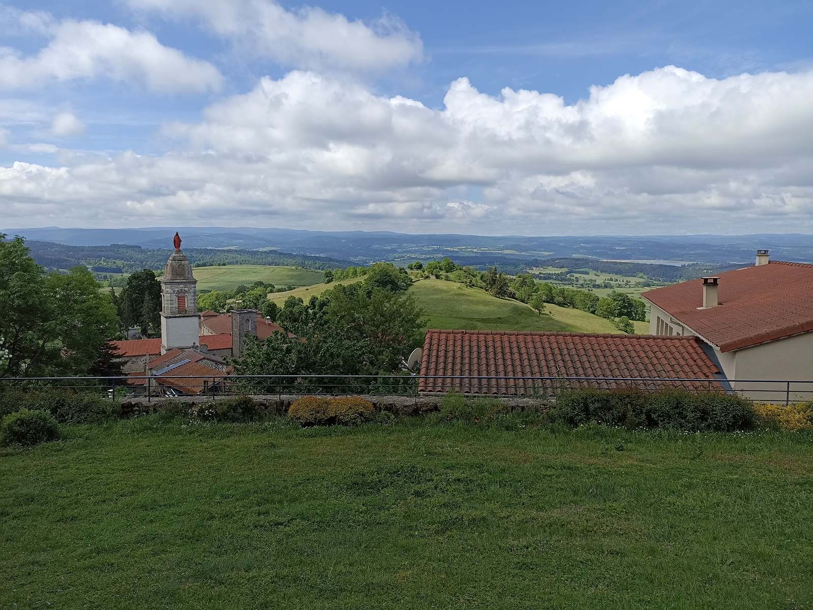 11 Juin: Quatrième étape de Arquejols à L'Herm par Pradelles et Langogne