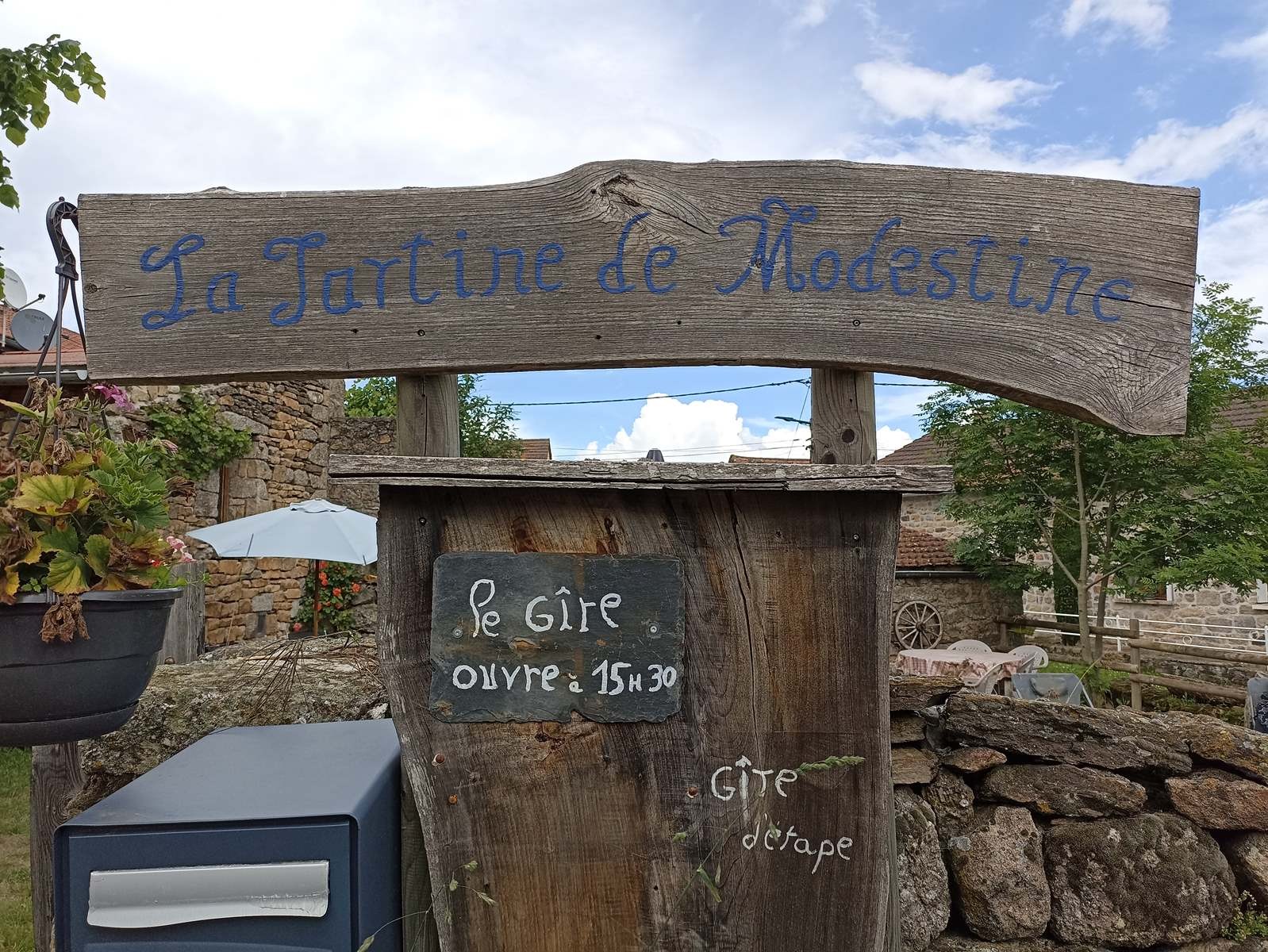 11 Juin: Quatrième étape de Arquejols à L'Herm par Pradelles et Langogne