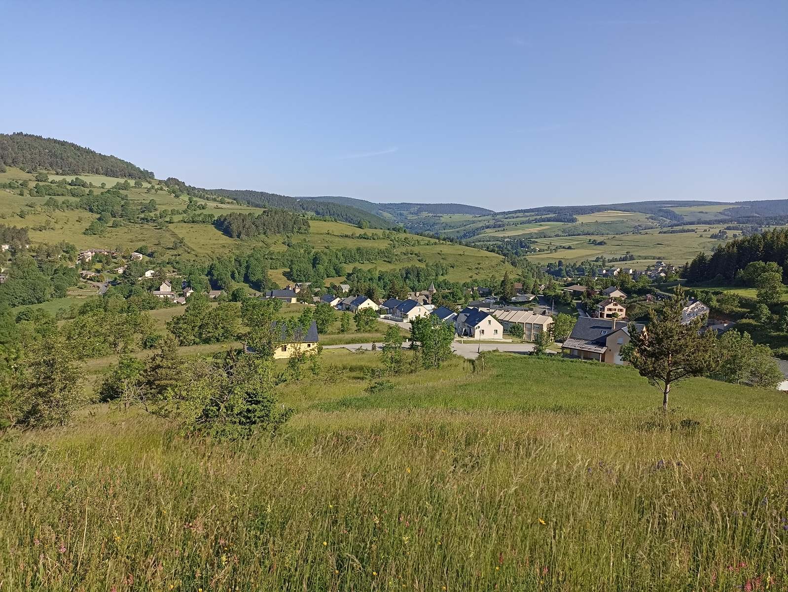 15 Juin: Huitième étape du Bleymard au Pont-de-Montvert par le Mont Lozère (1699m)
