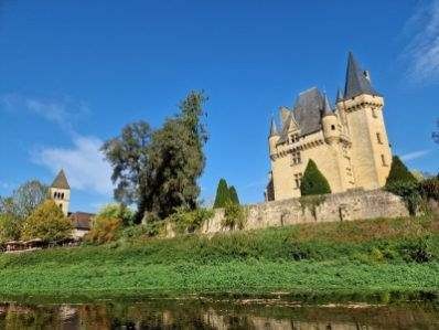 Vendredi 13: Saint Léon sur Vézère, visite et canoë