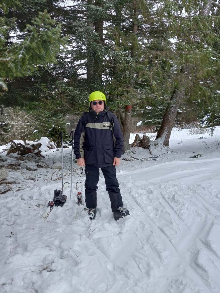 Un skieur