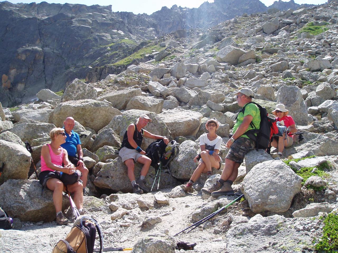 Pause dans la descente de la Fenêtre d' Arpette